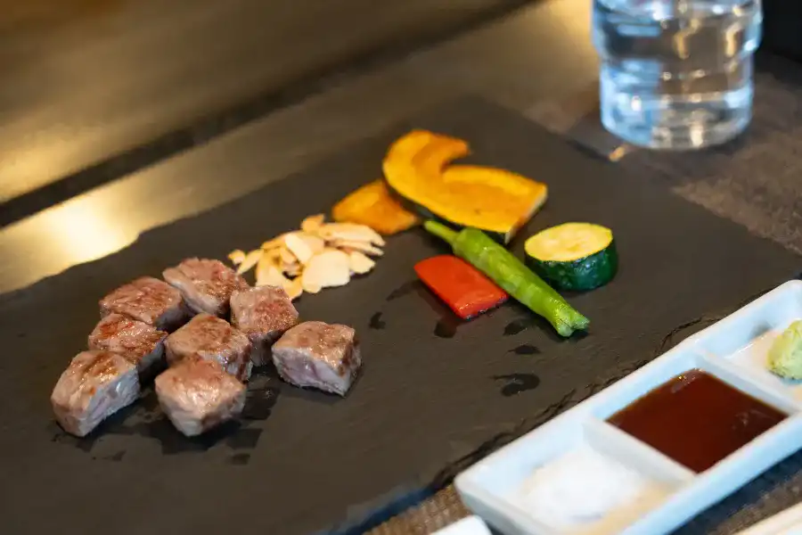 知多牛サーロインステーキと焼野菜